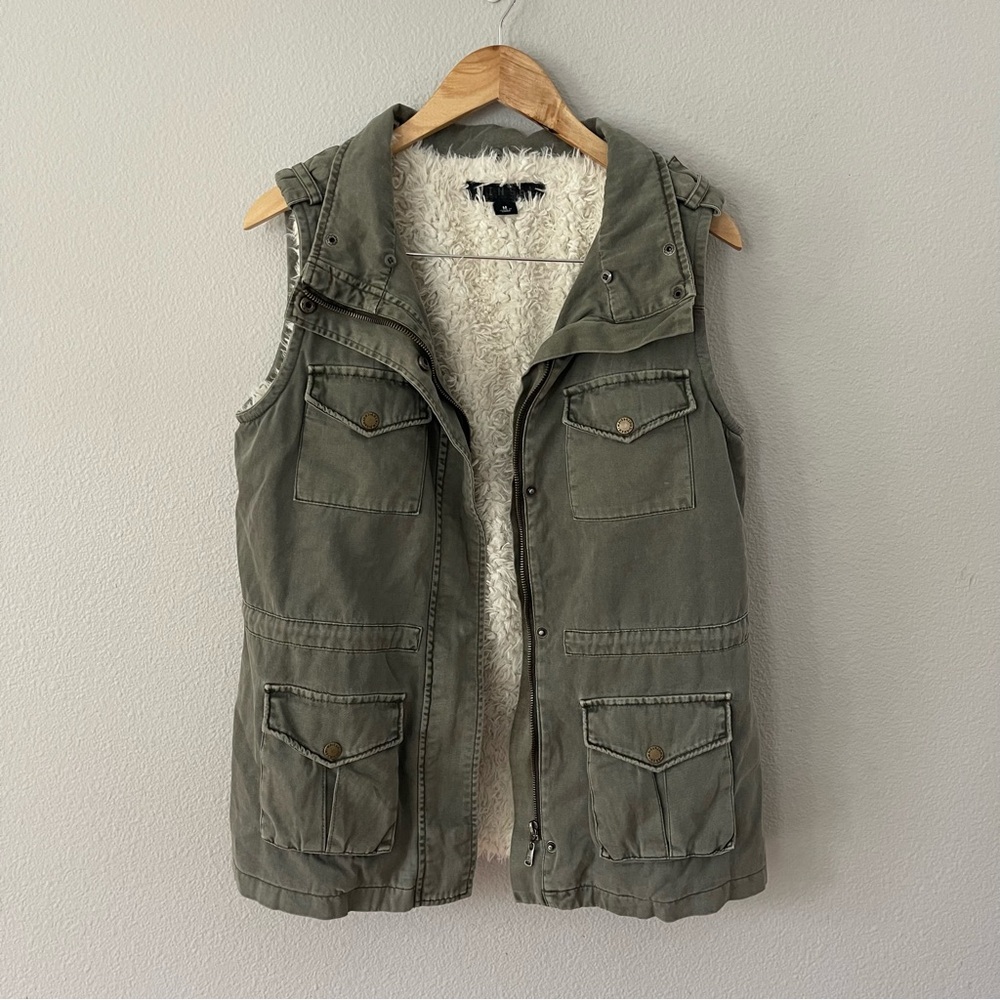 Tinsel Olive Green Cargo Sherpa Lined Vest Size M